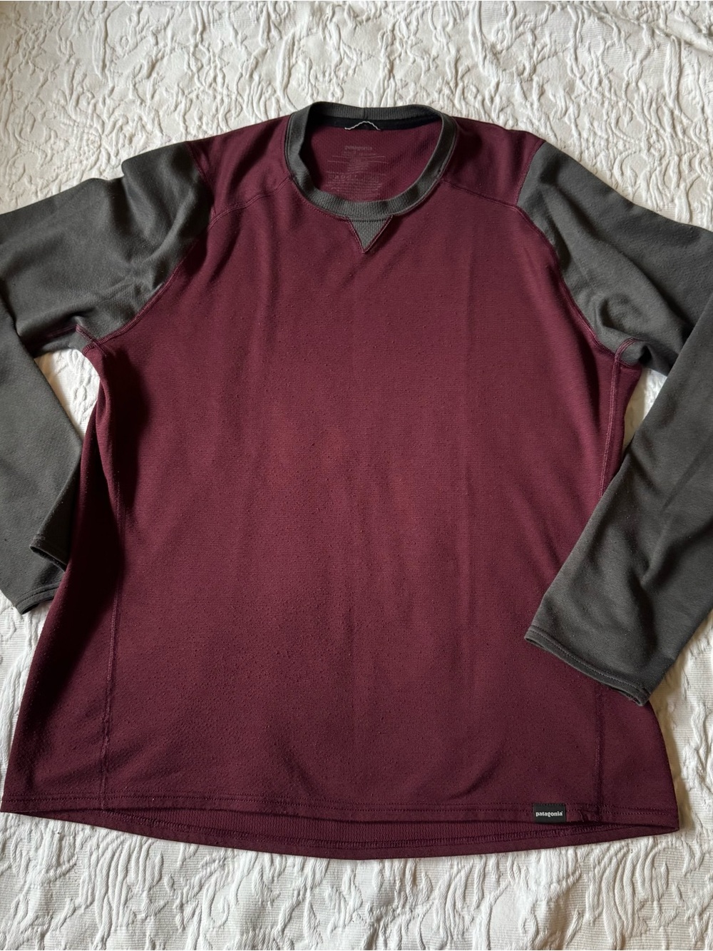 Patagonia Men’s Capilene 3 Midweight Raglan Long-Sleeve Crewneck